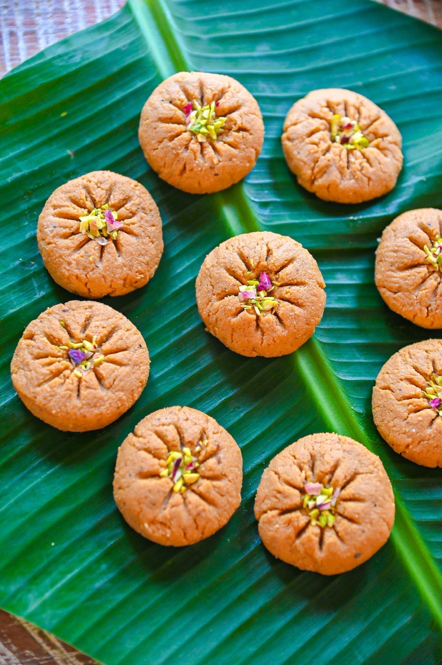 Nolen Gur'er Shondesh