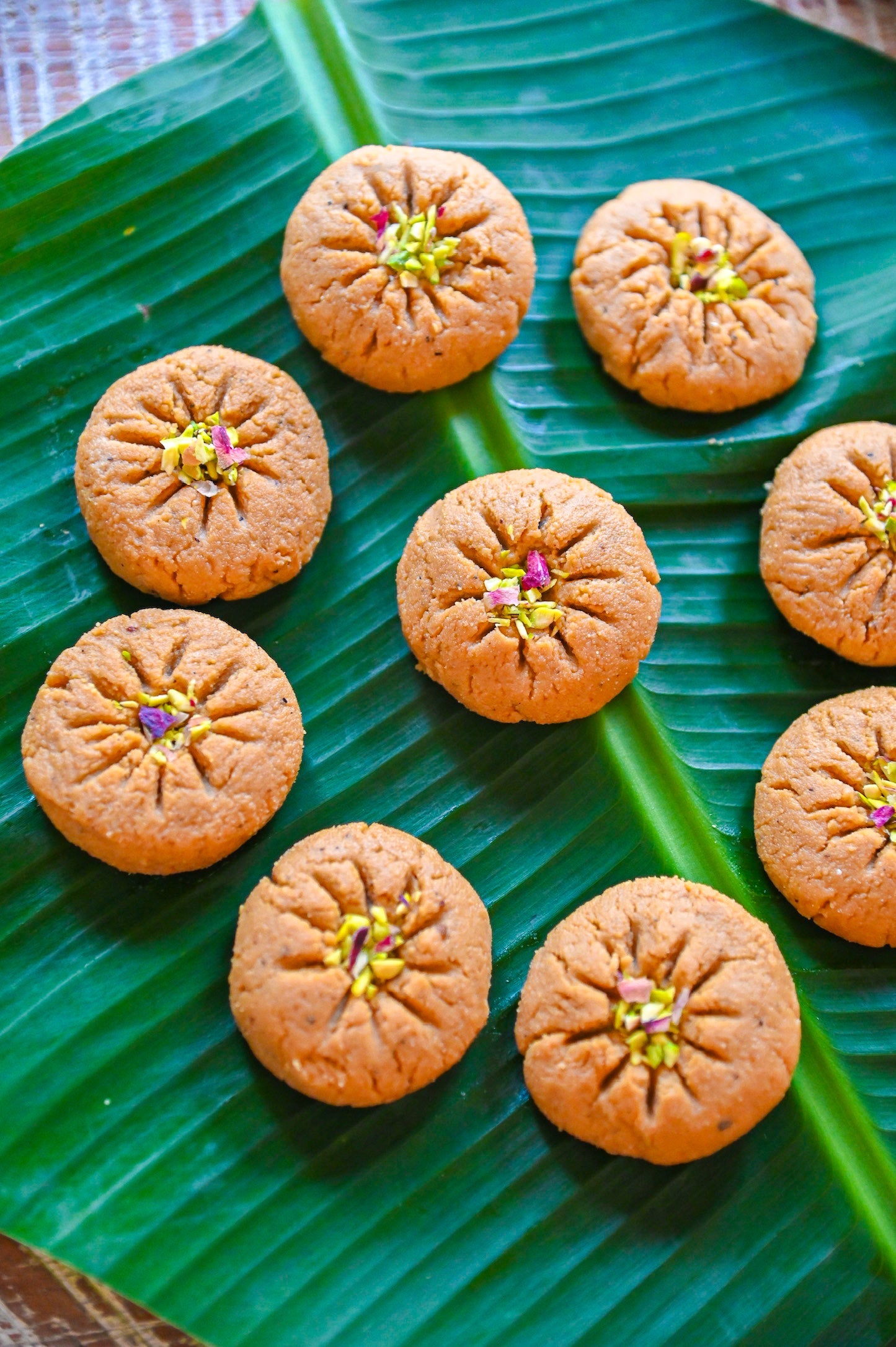 Nolen Gur'er Shondesh